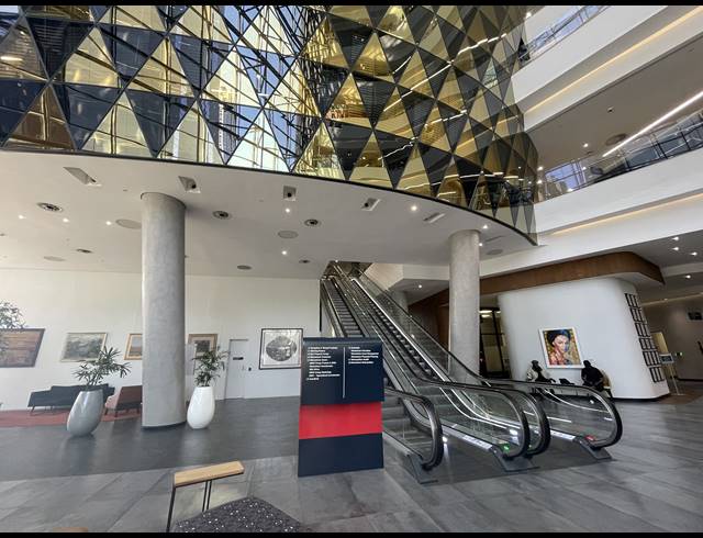 1,770M² OFFICE TO LET IN SANDOWN